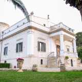 ...e l�elegante parco di Villa Focus tra Carbonara e Modugno...